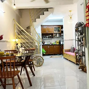 Ms. Hoa Bed & Breakfast